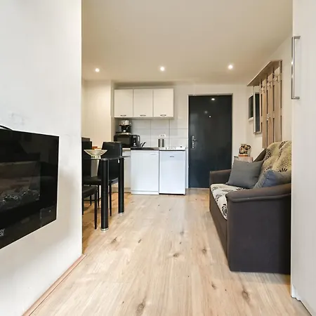 Διαμέρισμα Apartma N'poznam Tobacna 2 *