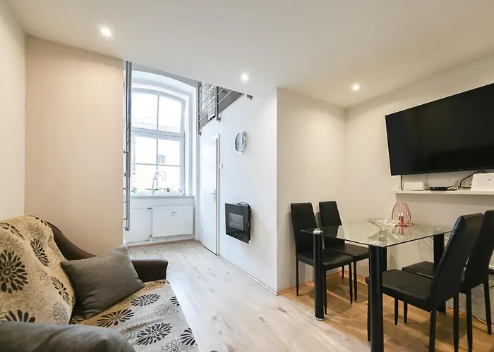 Apartma N'poznam Tobacna 2 شقة *