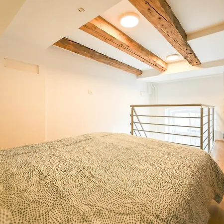 Apartmán Apartma N'poznam Tobacna 2 *